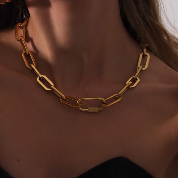 HEAVY GOLD CHAIN - Image 2