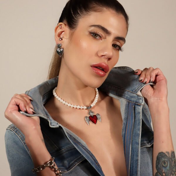 COLLAR CORAZÓN ALADO CON PERLAS - Image 2